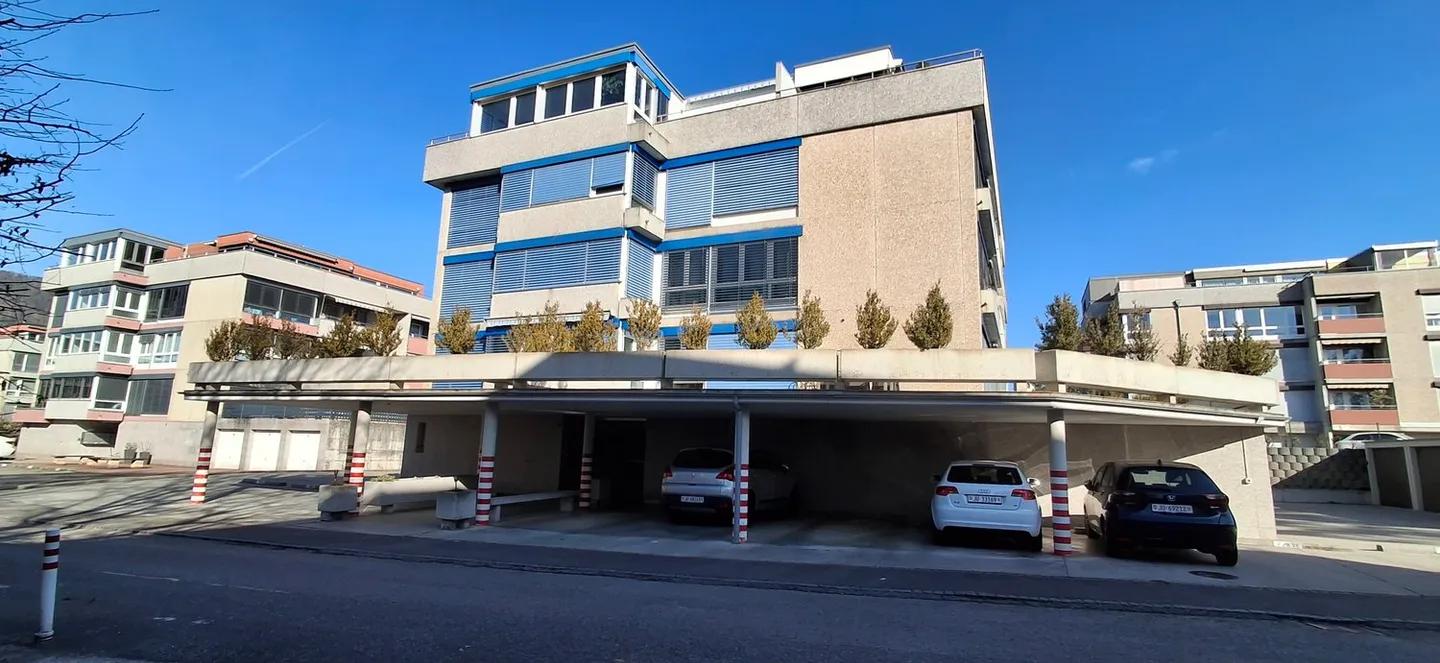 Incantevole appartamento 2.5 camere con parcheggio - Foto 1 di 9