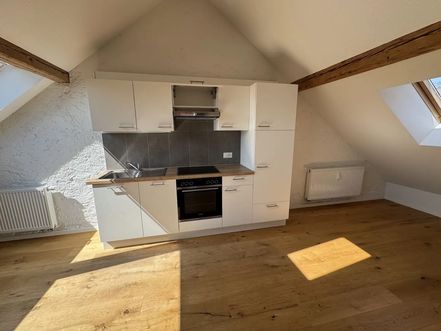 Charmante Dachwohnung in Biel - Foto 3 von 15
