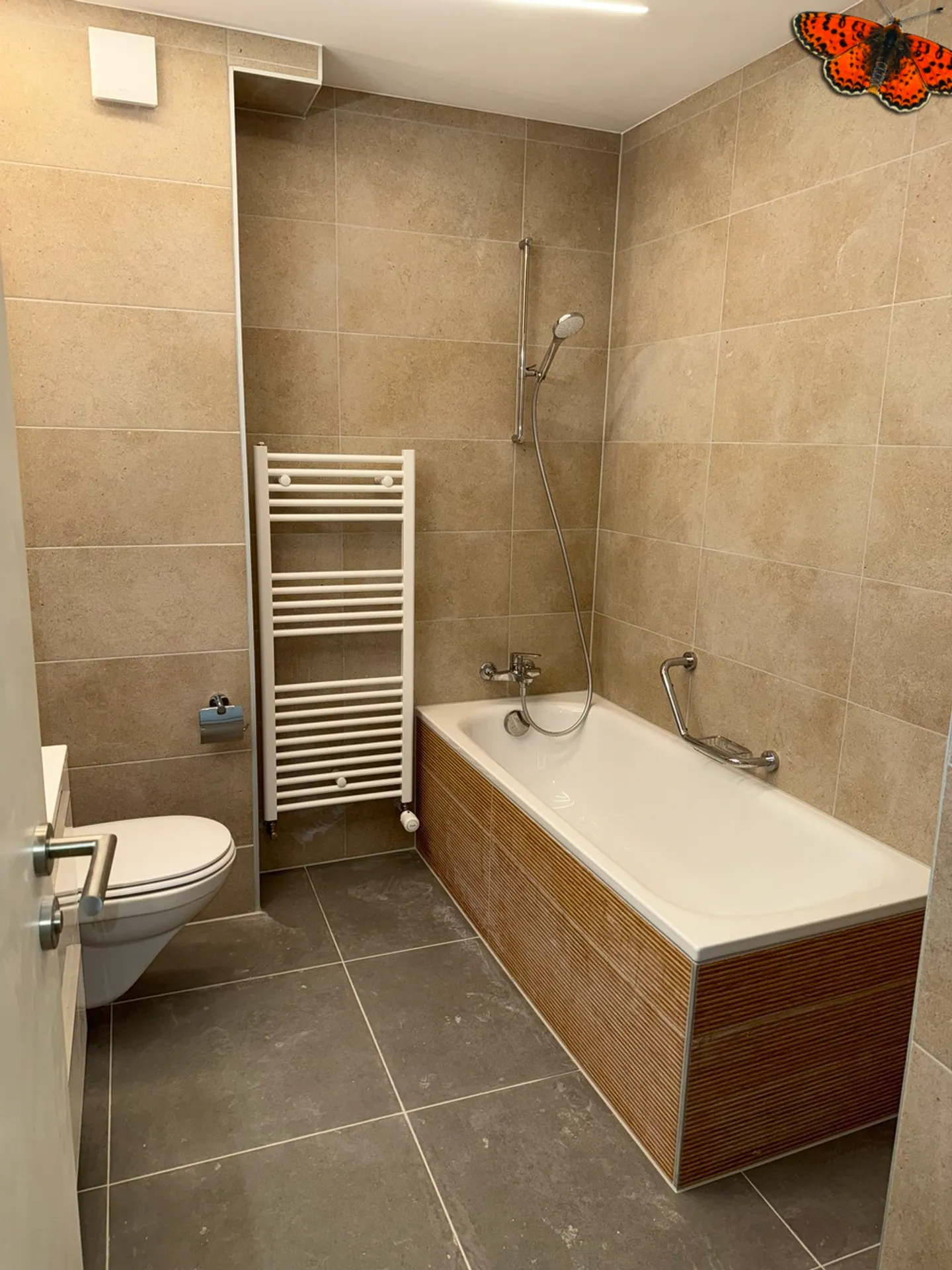 Apartment for rent - Photo 2 of 8