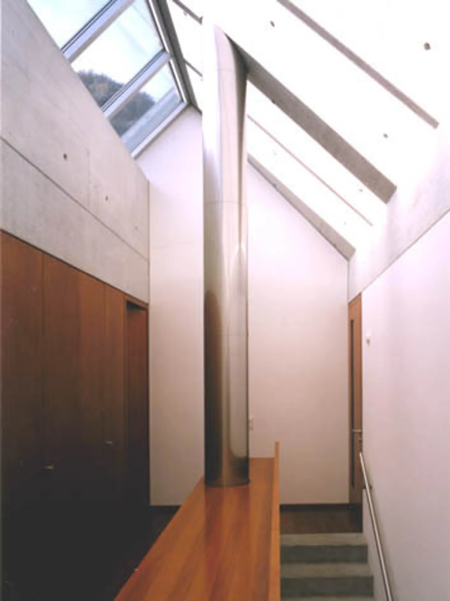 ARCEGNO, NOUS LOUONS UNE MAISON DE VILLE DUPLEX DE 5 PIÈCES - Photo 9 sur 10
