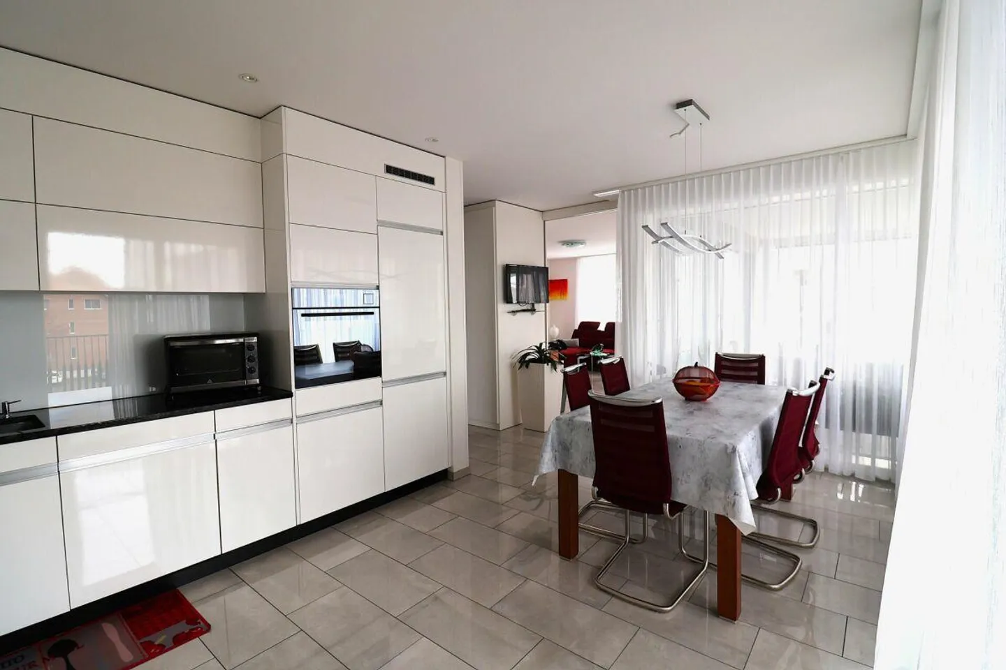 Bright condominium in a family-friendly neighborhood - underground parking space included in the purchase price - Photo 4 of 11