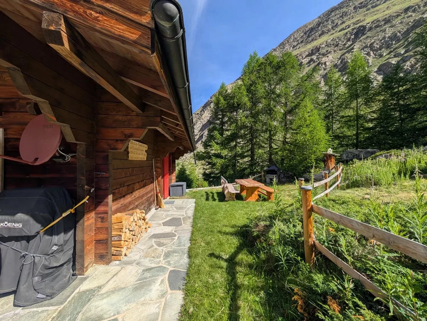 Unique Alpine Paradise - Chalet on the Täschalp - Photo 2 of 16
