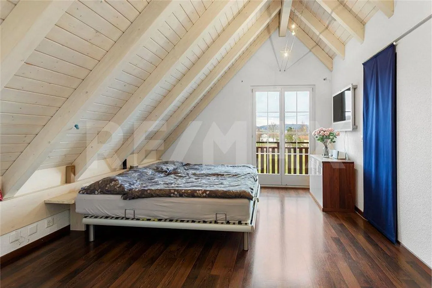 Bright 5.5-room maisonette apartment with two balconies and unobstructed views... - Photo 8 of 10