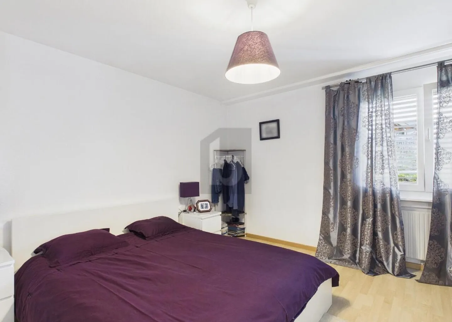 Helles Apartment mit großem Balkon - Foto 4 von 6