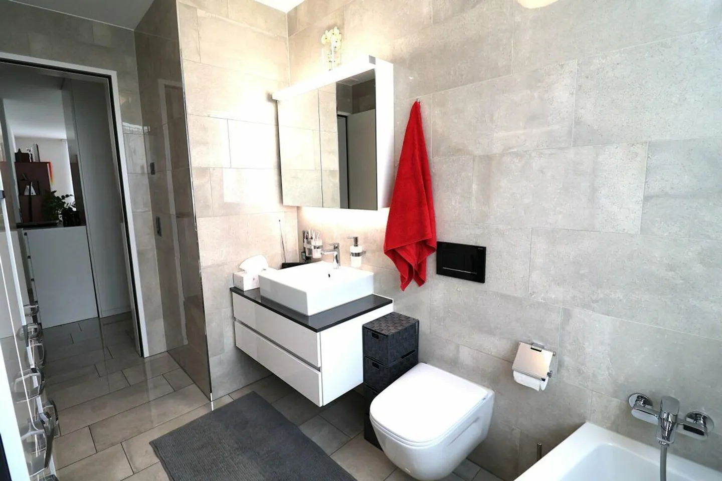 Bright condominium in a family-friendly neighborhood - underground parking space included in the purchase price - Photo 9 of 11