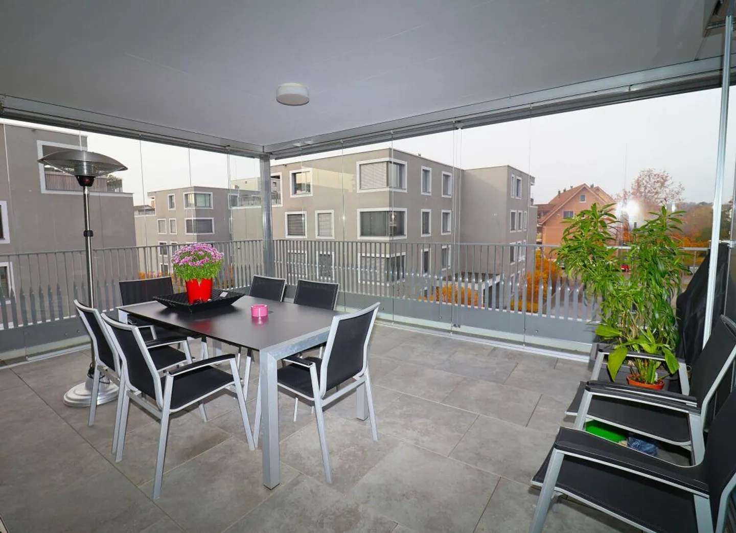 Bright condominium in a family-friendly neighborhood - underground parking space included in the purchase price - Photo 11 of 11