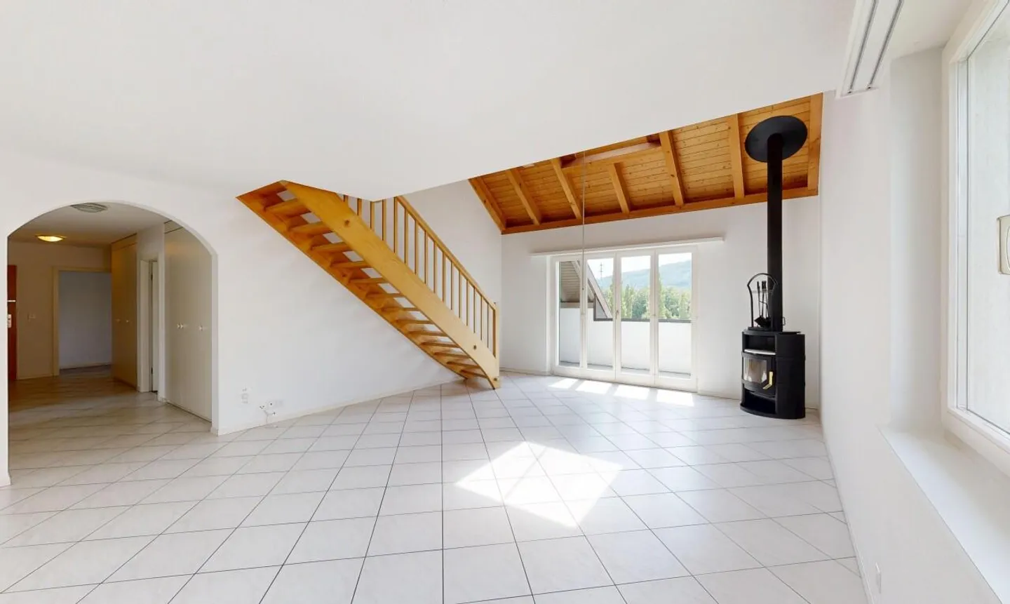 Spacious Maisonette with Gallery, Aare View and Swedish Stove - Photo 1 of 11
