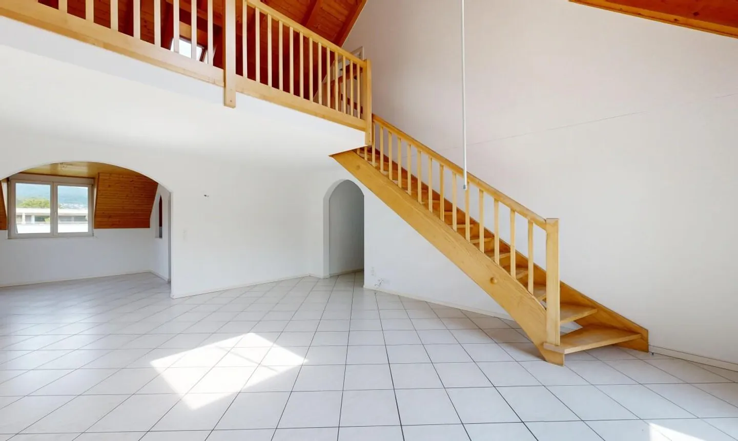 Spacious Maisonette with Gallery, Aare View and Swedish Stove - Photo 2 of 11