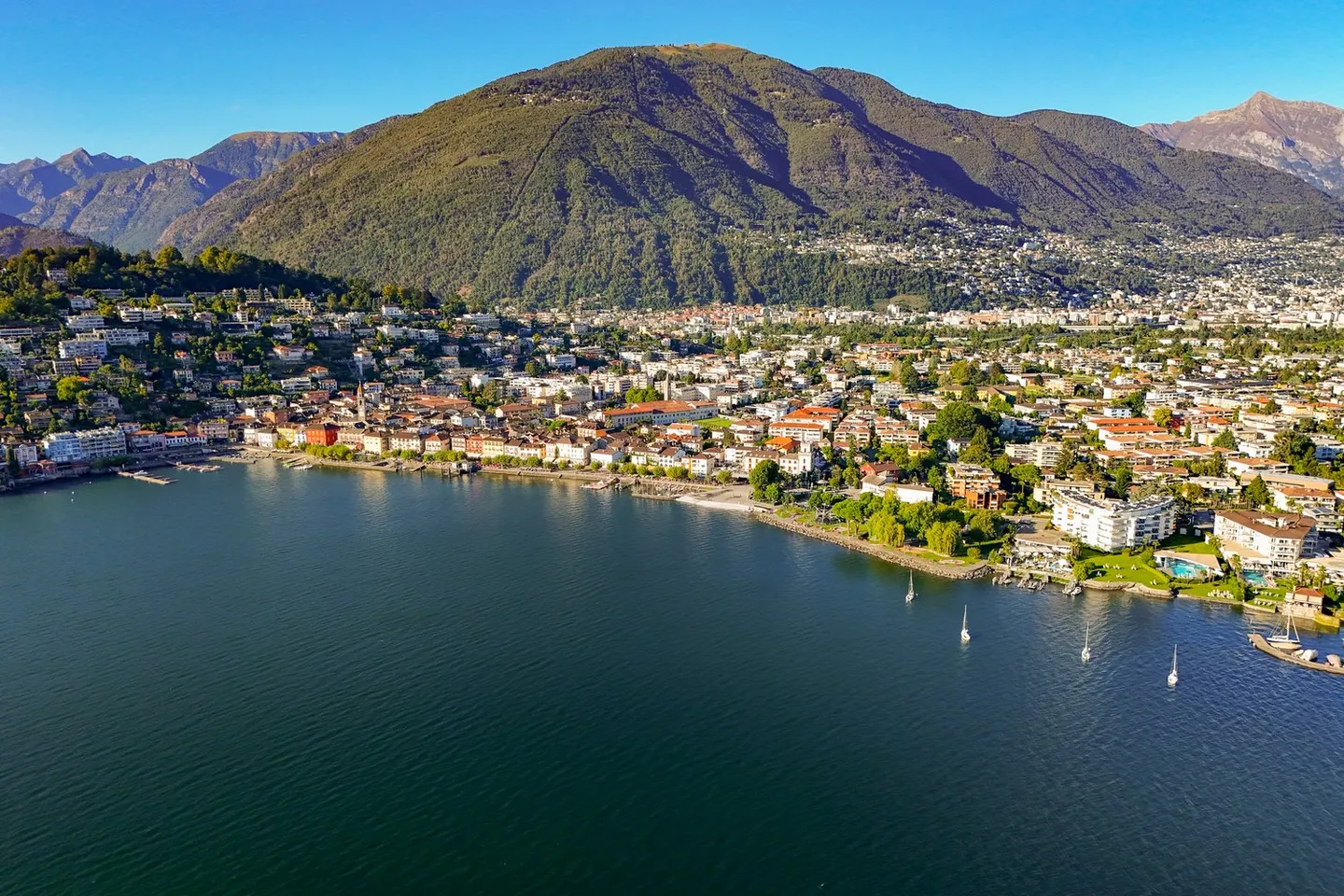 In the center of Ascona - Beautiful commercial space for rent - Photo 1 of 1