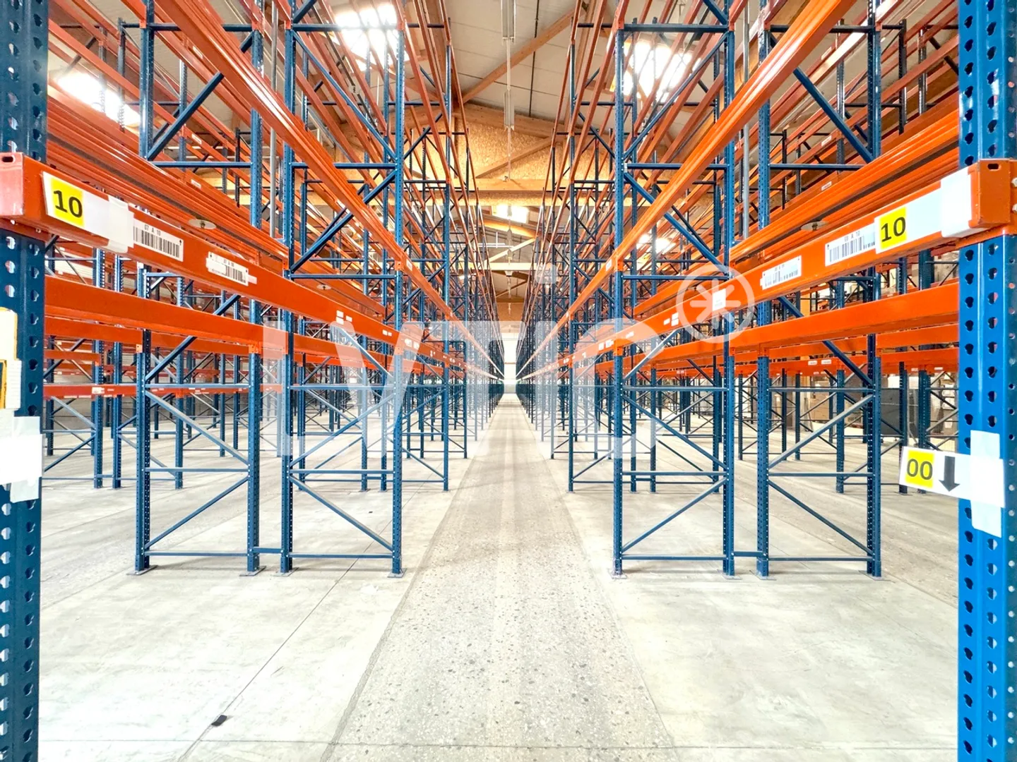 Halle Logistique à Louer à Cheseaux - Photo 1 sur 7