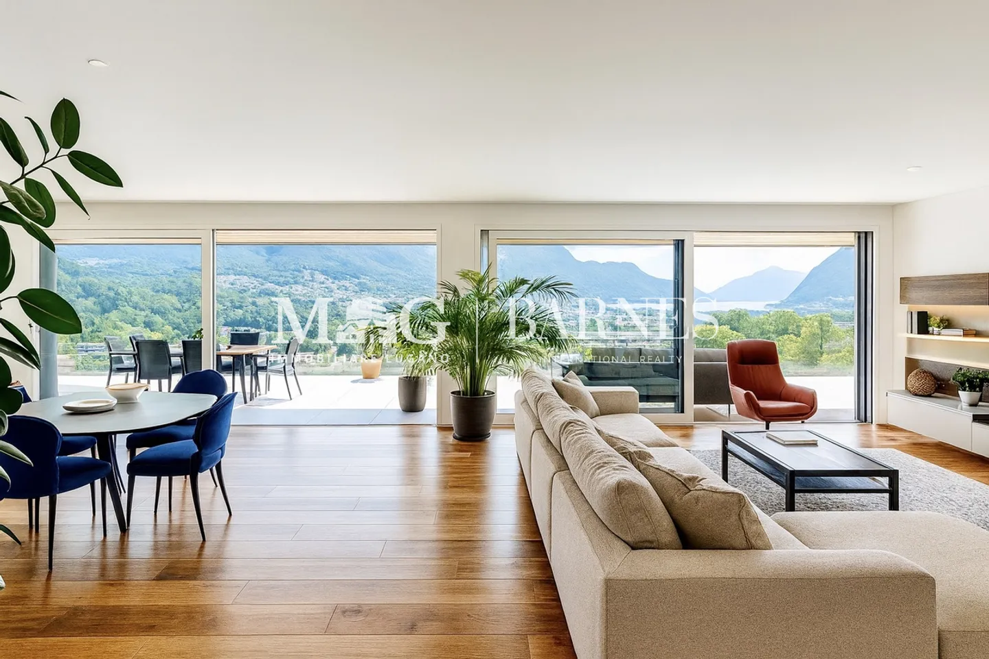 Attico moderno con vista lago - Foto 1 di 16