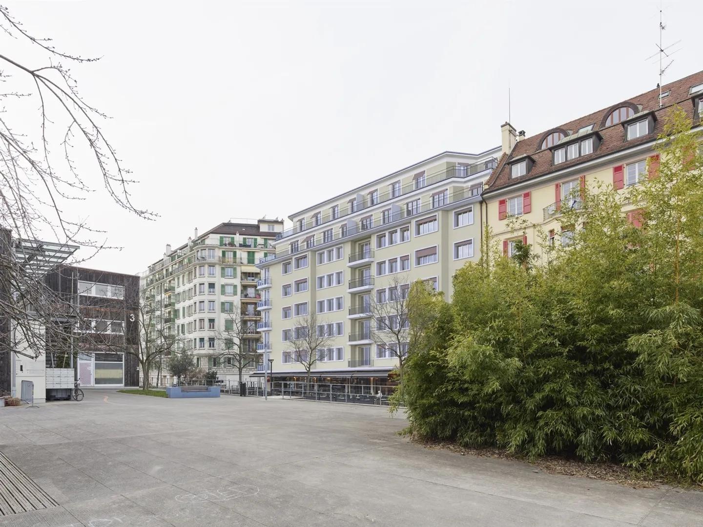 Living in a new apartment with garden in the heart of Charmilles - Photo 1 of 6