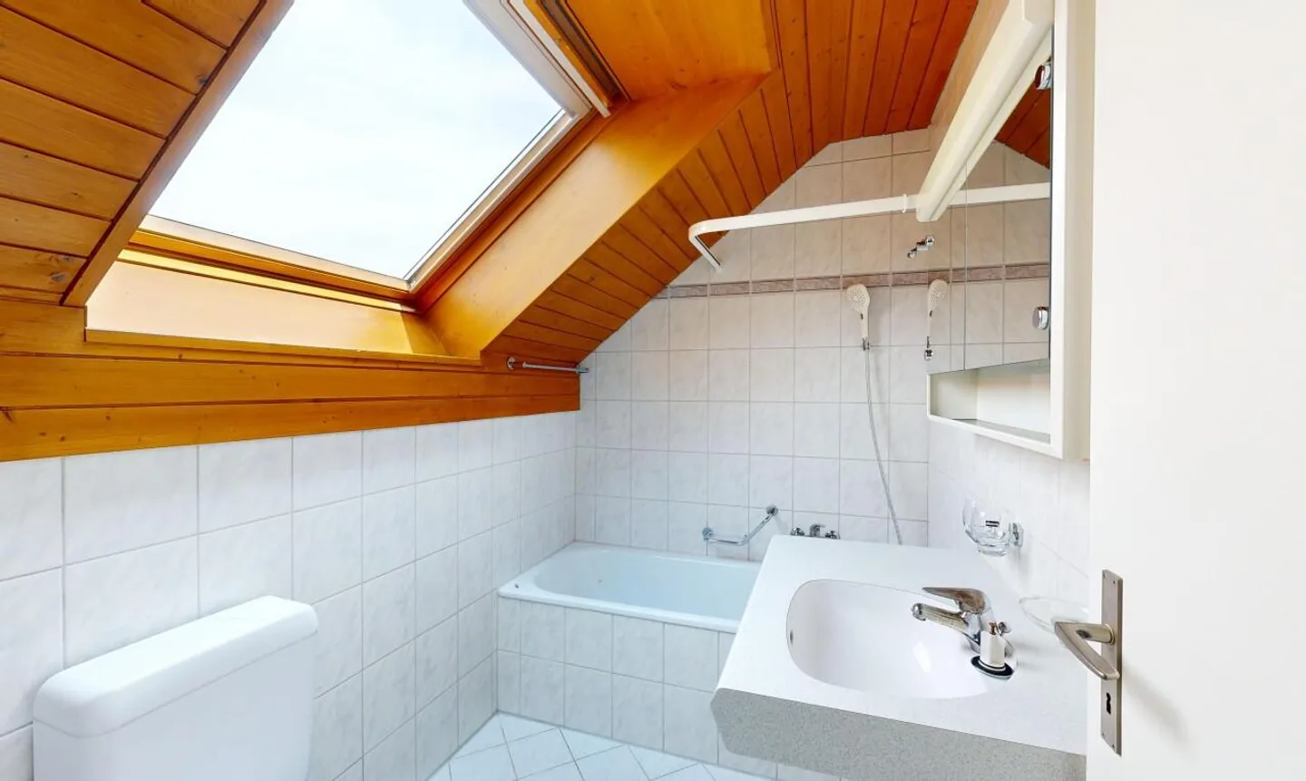 Spacious Maisonette with Gallery, Aare View and Swedish Stove - Photo 10 of 11