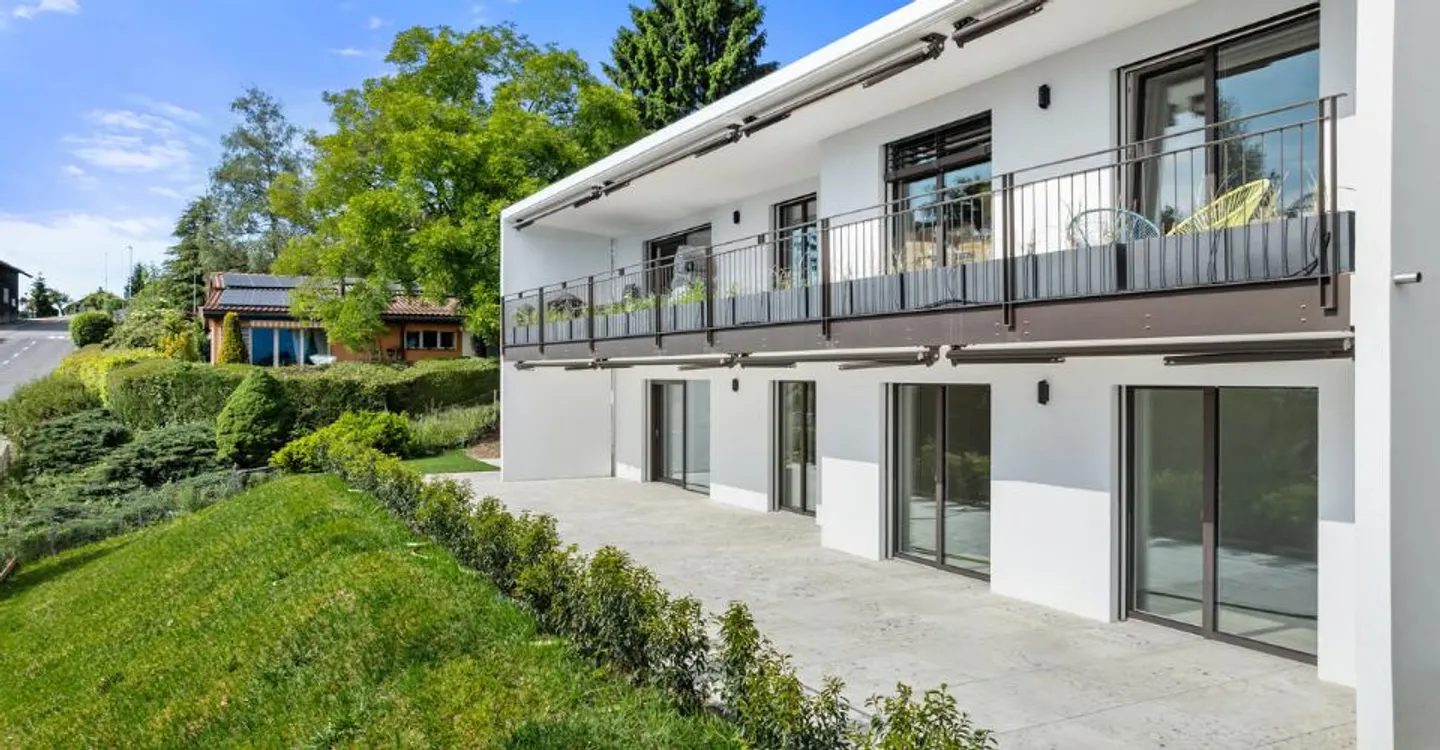 Appartamento moderno con vista lago - Foto 4 di 12