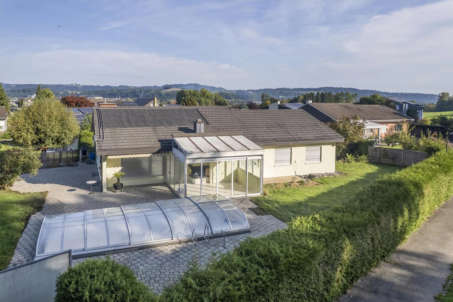 Affascinante casa unifamiliare con piscina - Foto 1 di 13