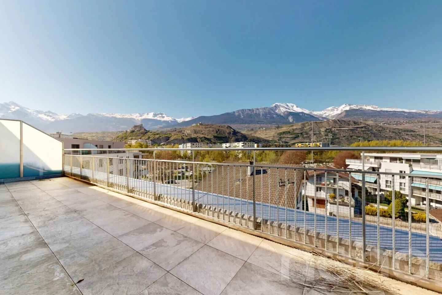 Bel appartement de 3,5 pièces au dernier étage à Sion avec grande terrasse - Photo 11 sur 12