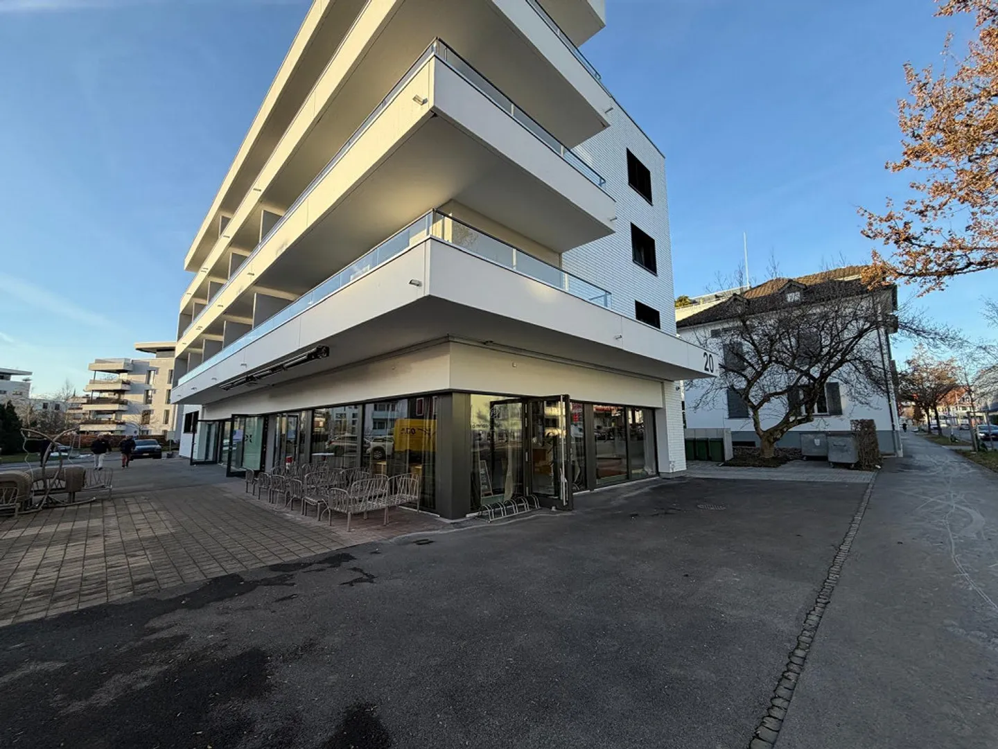 Multipurpose premises in a central location in Baar - Photo 2 of 13