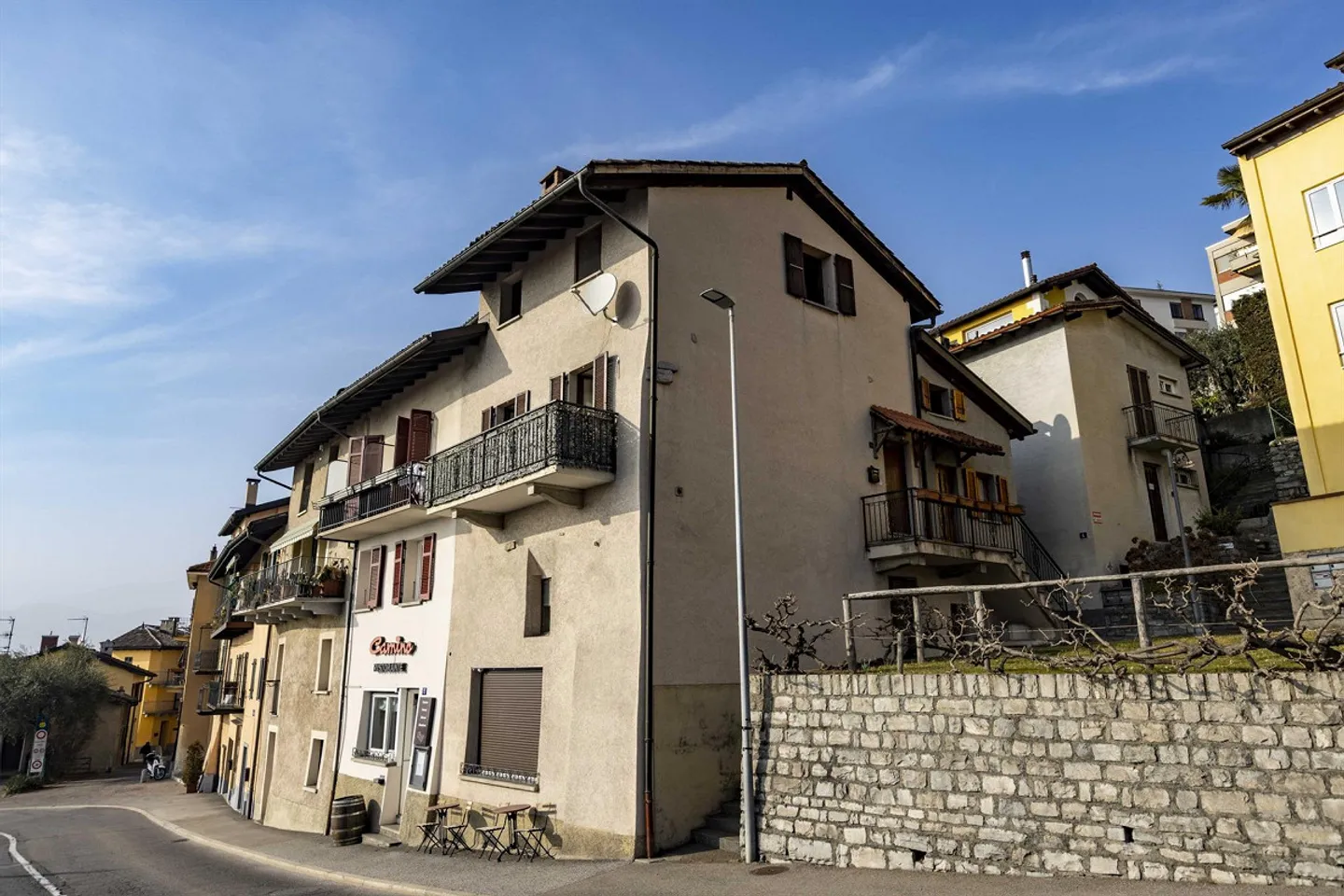 PRIX INHABITUEL - DUPLEX 3.5 AVEC VUE SUR LE LAC À RUVIGLIANA - Photo 8 sur 9