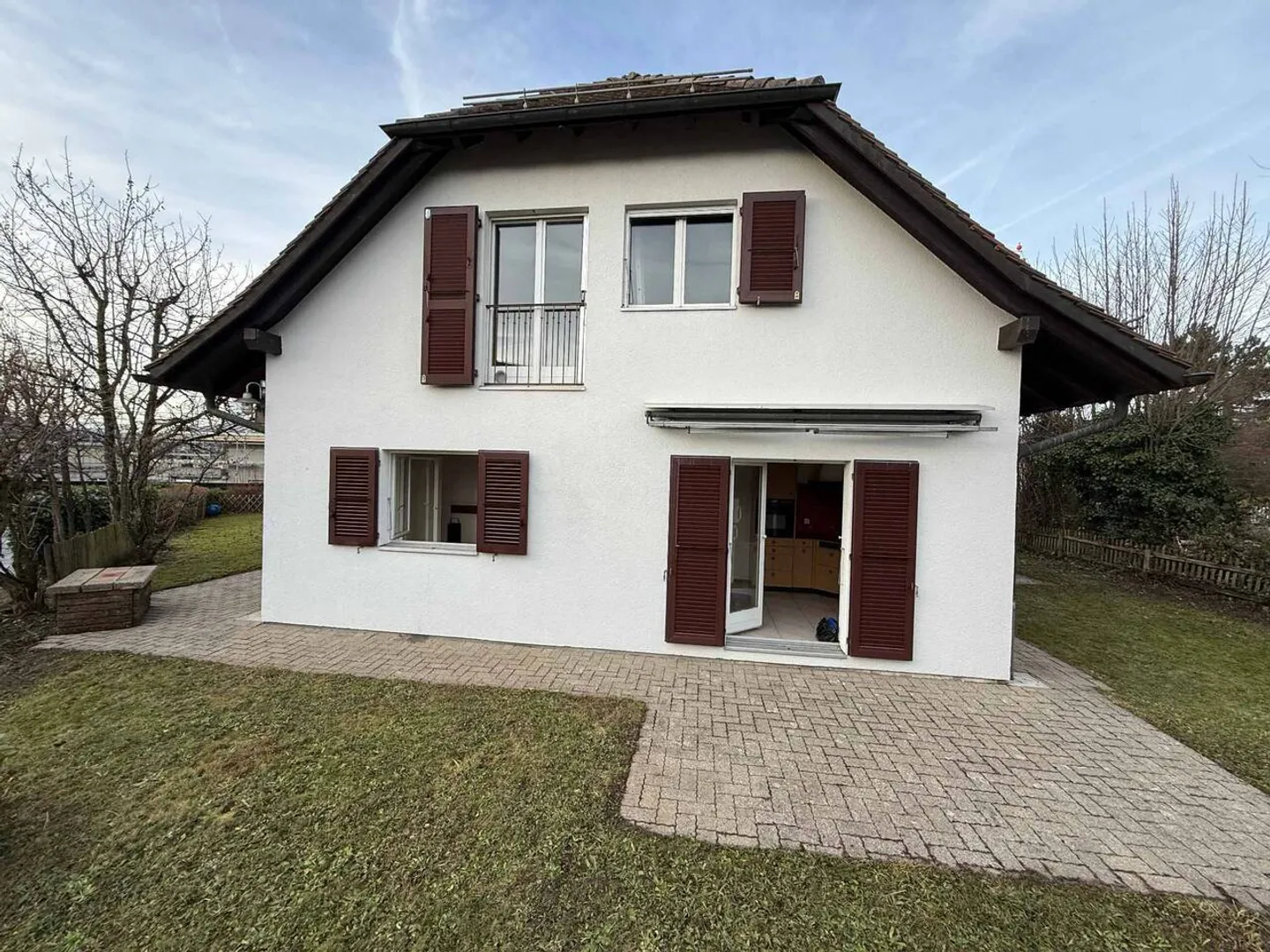 Charmante villa jumelle de 4,5 pièces - Foto 2 von 9