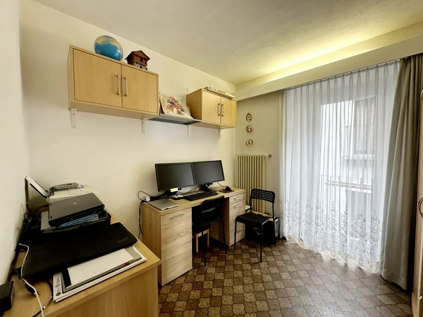 Casa bifamiliare attigua con 5.5 locali complessivi o 2 unità abitative da 3.5 locali luna | Daneben liegende Doppelhaushälfte mit insgesamt 5,5 Zimmern oder 2 Einheiten mit je 3,5 Zimmern - Foto 4 di 6