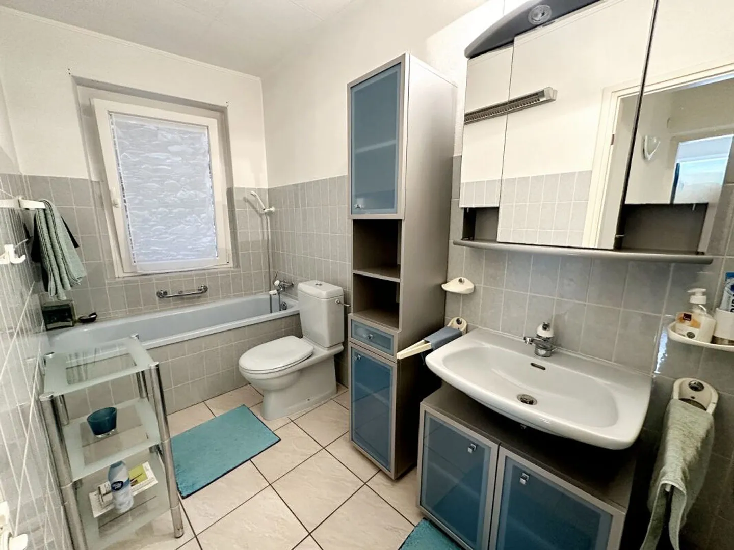 Casa bifamiliare attigua con 5.5 locali complessivi o 2 unità abitative da 3.5 locali luna | Daneben liegende Doppelhaushälfte mit insgesamt 5,5 Zimmern oder 2 Einheiten mit je 3,5 Zimmern - Foto 5 di 6