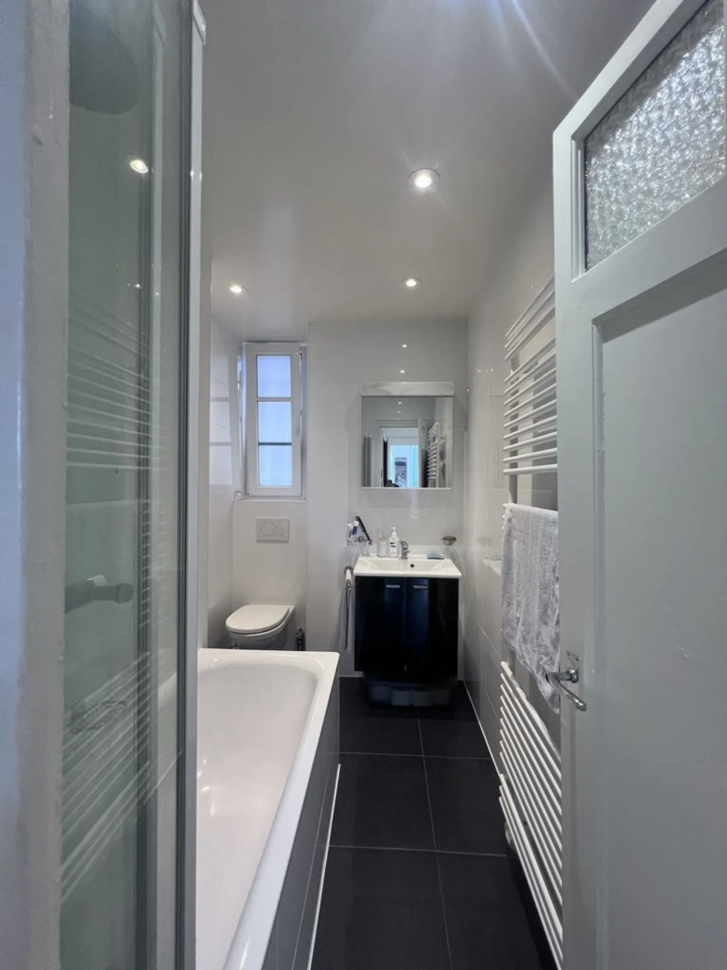 2.5 Room Apartment - Photo 8 of 10