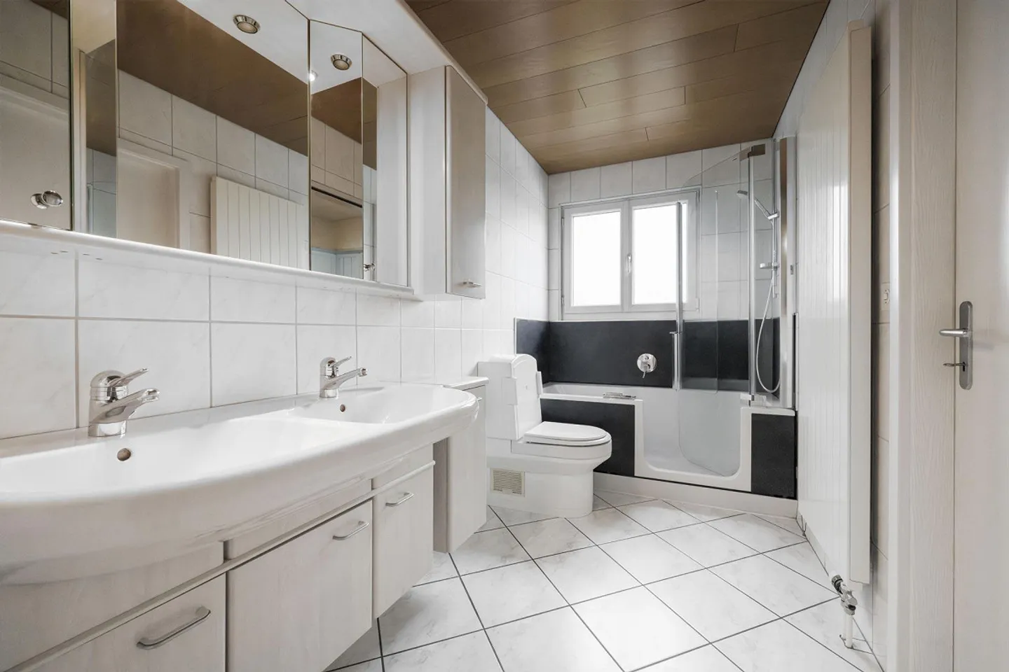 Affascinante casa unifamiliare con piscina - Foto 13 di 13