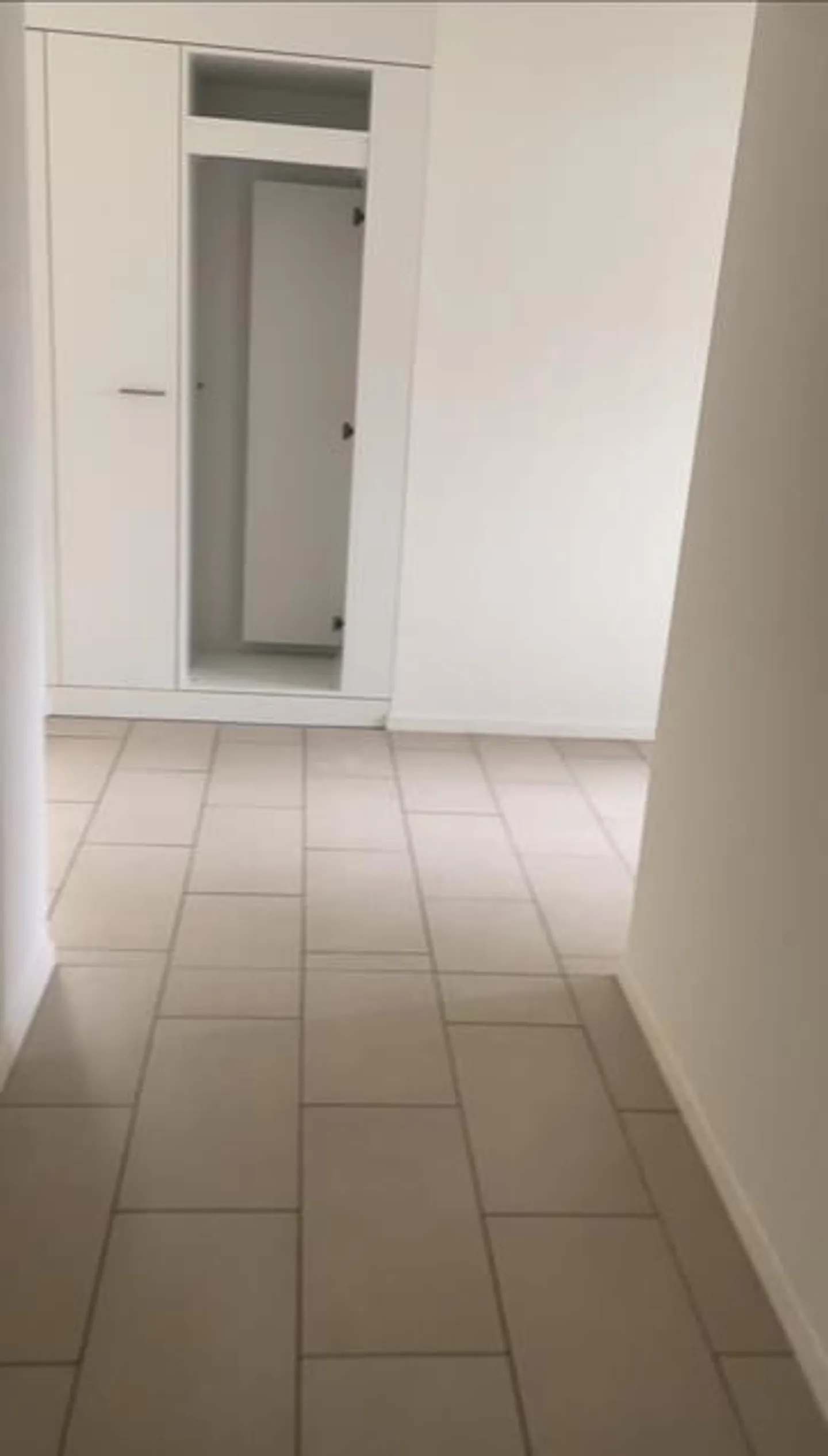 3.5-room apartment with large garden in a quiet location - Photo 1 of 2