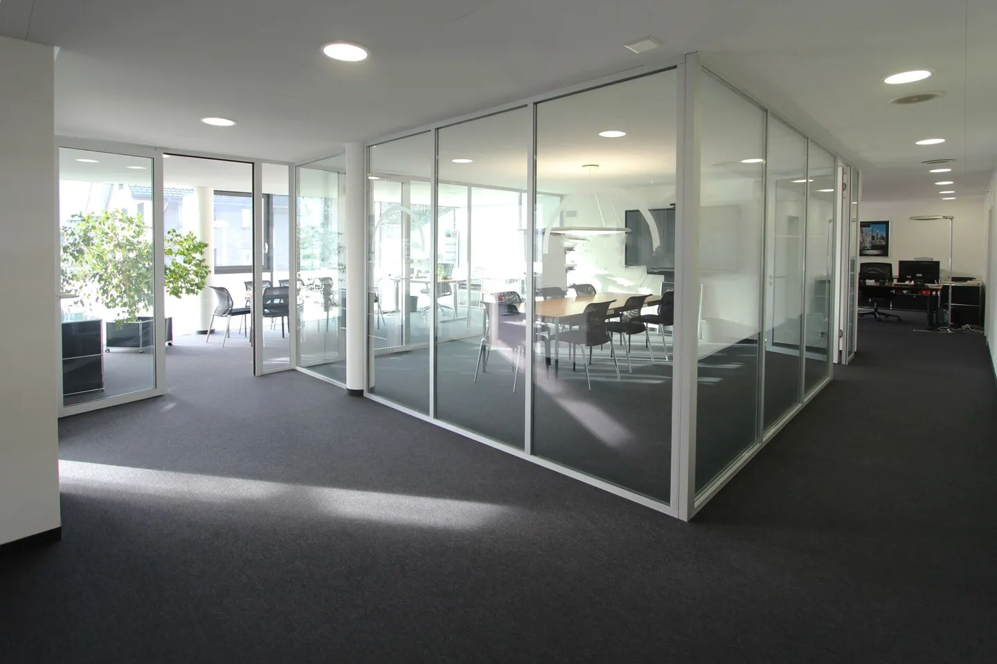 POSIZIONE TOP: Uffici moderni, spaziosi e luminosi in una posizione facilmente raggiungibile - Foto 5 di 14