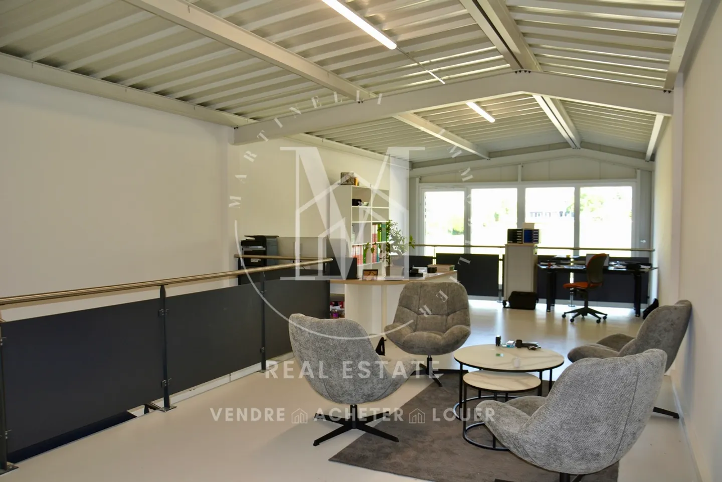 Commercial space for rent in Crissier - Photo 2 of 3