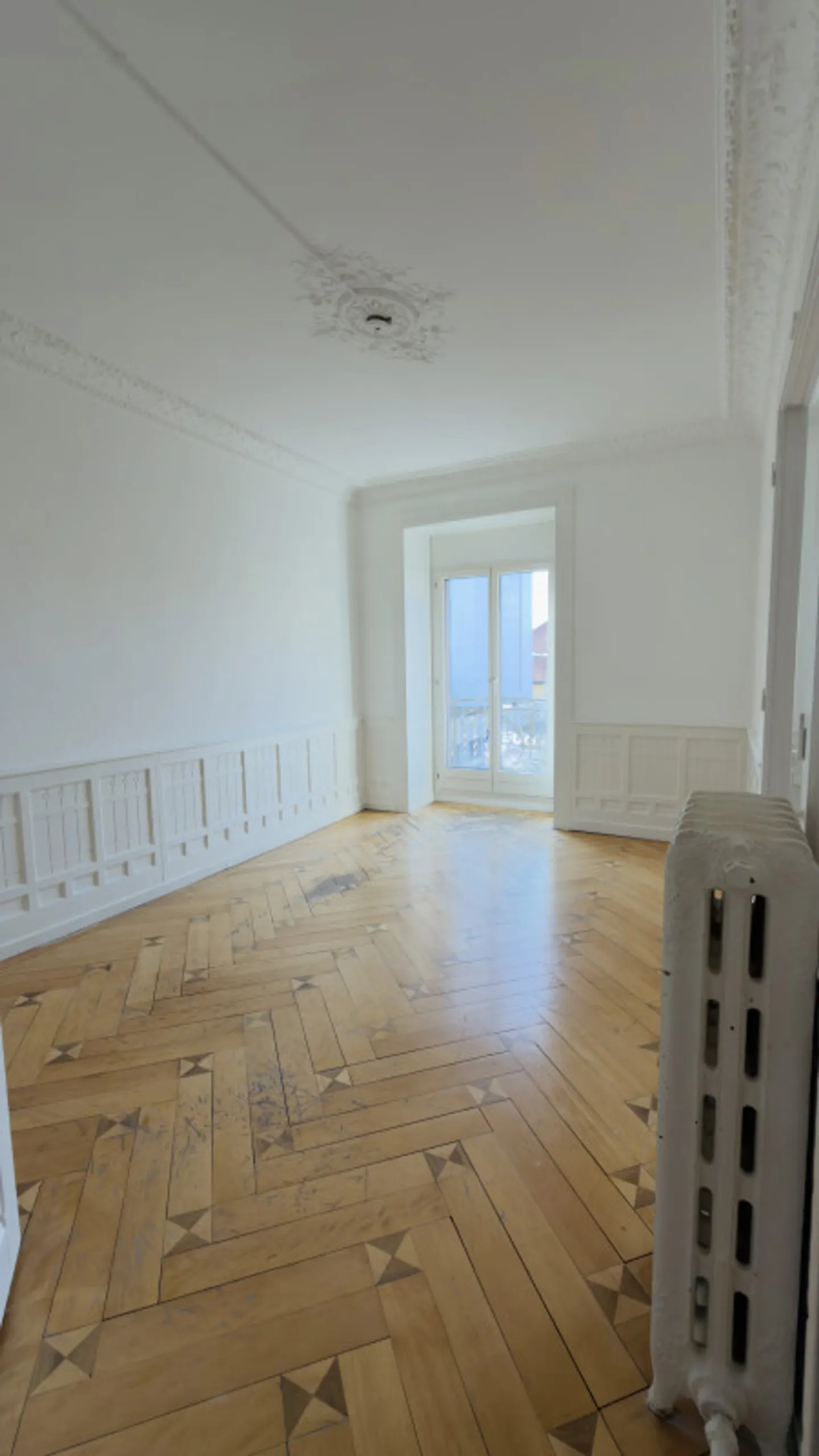 Hervorragende 4-Zimmer-Wohnung mit Charakter - Premiumlage in der Nähe des Bahnhofs - Foto 2 von 13