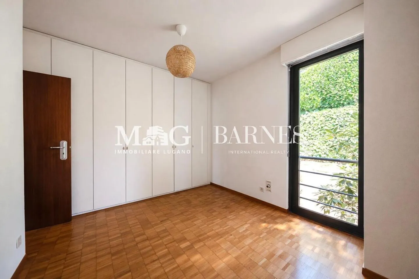 Lugano: Villa mit Seeblick und privatem Garten - Foto 23 von 23