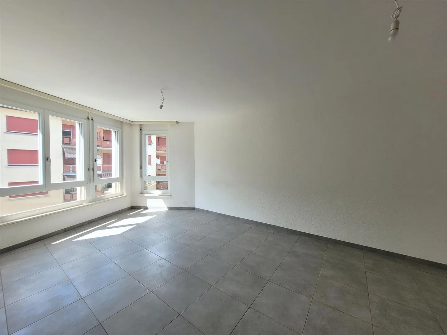 Appartamento luminoso di 3,5 stanze a Sion, Avenue du Petit-Chasseur - Foto 1 di 10