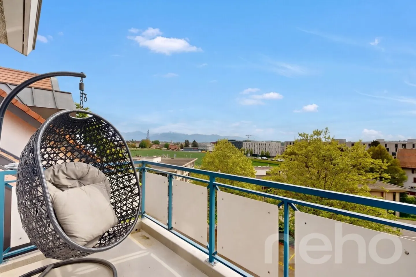 5.5-room duplex penthouse for sale in Crissier ? 121 m², bright, view - Photo 12 of 12