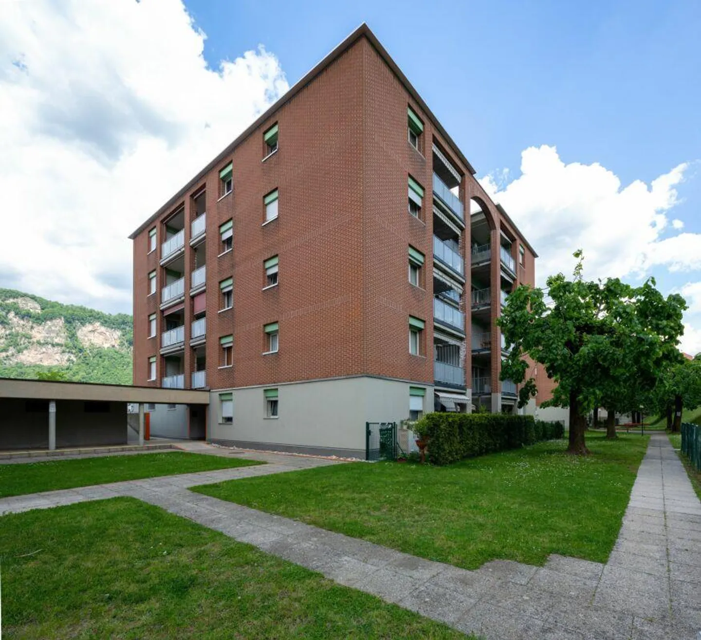 Ampio appartamento ristrutturato - Foto 6 di 7