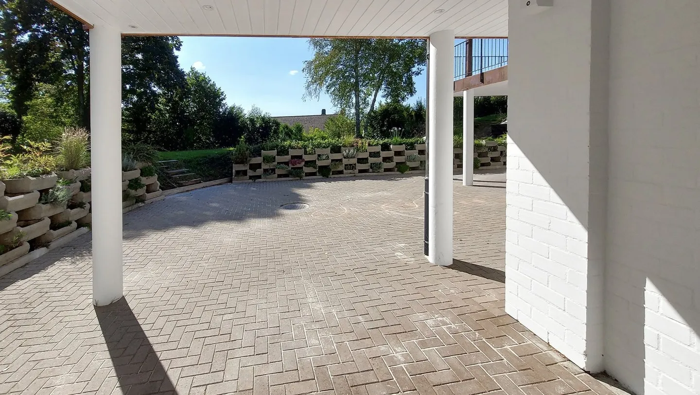 RFSA presents: 127 m² of high standing on the edge of the forest - Courtepin. - Photo 12 of 13