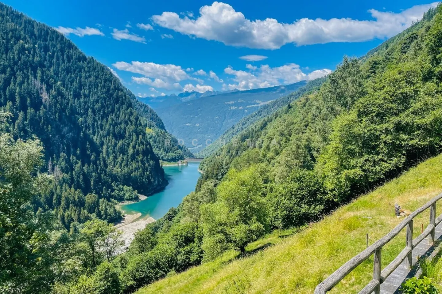 Wunderschönes Rustico mit Panoramablick auf den Malvaglia-See - Foto 1 von 9