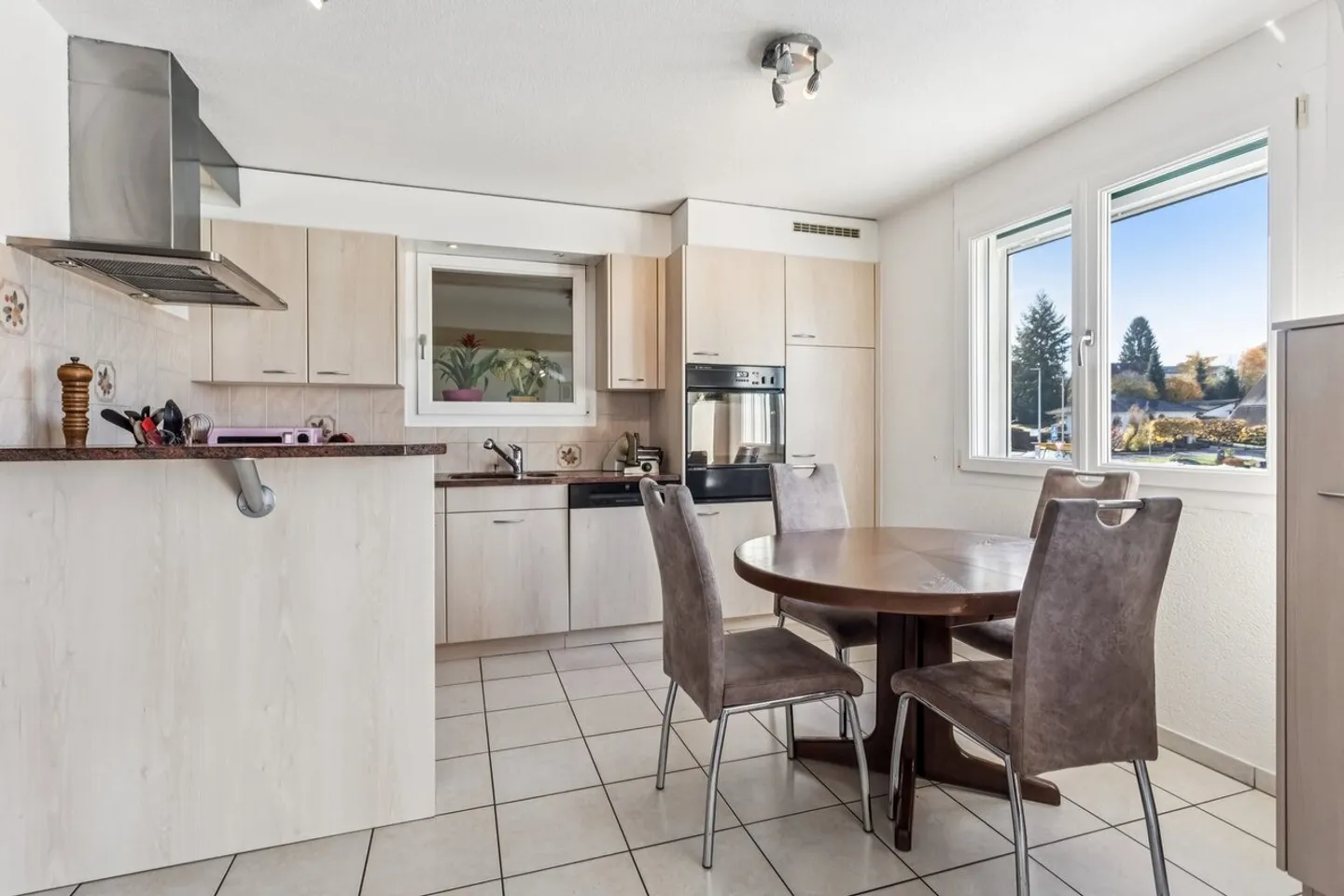 «Wunderschöne Doppelvilla mit Pool und Unterkunft zur Selbstverpflegung in Misery» - Foto 4 von 14