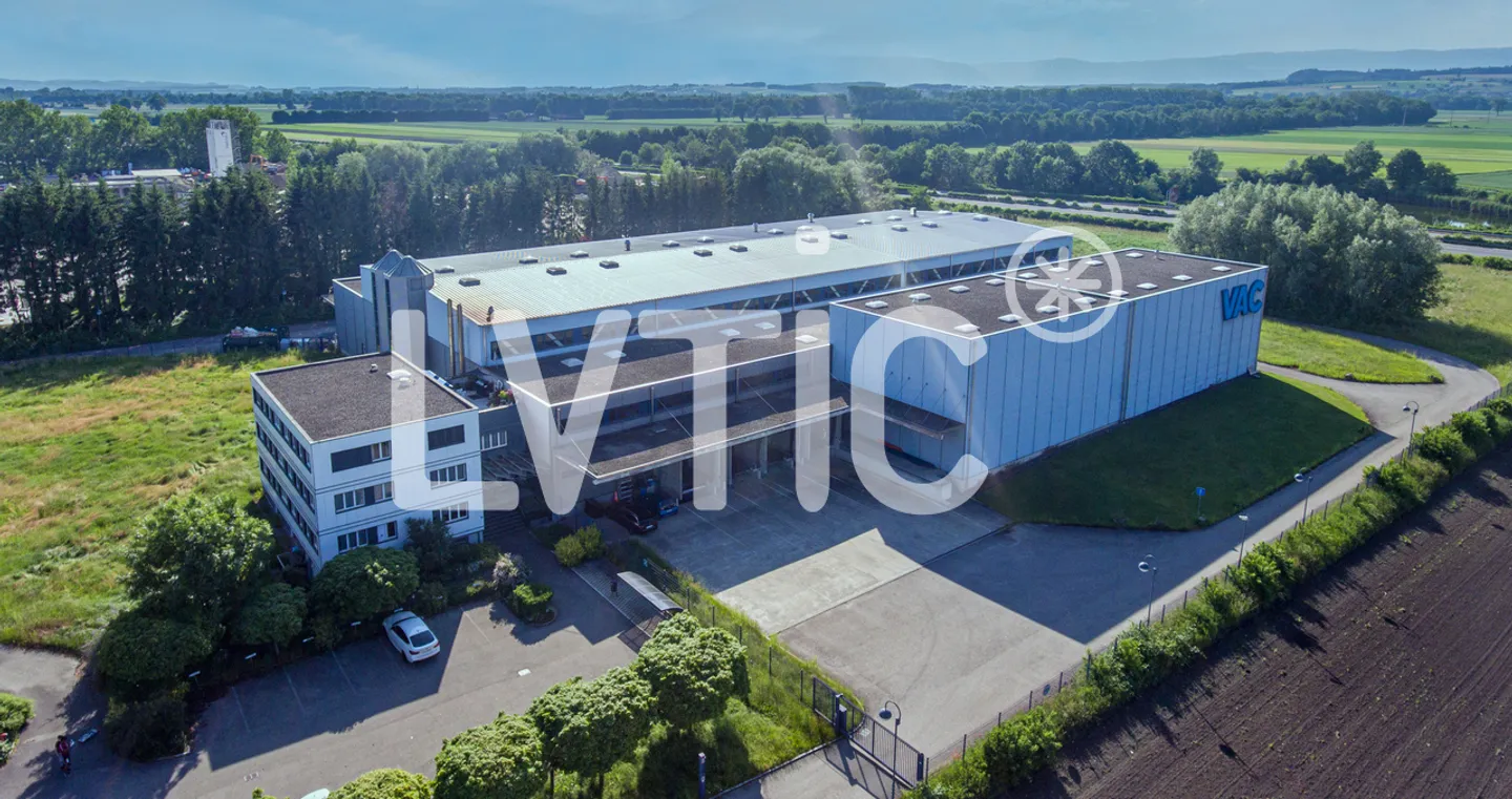 Logistikhalle und Büros von 7200 m2 teilbar zur Miete in Avenches - Foto 1 von 11