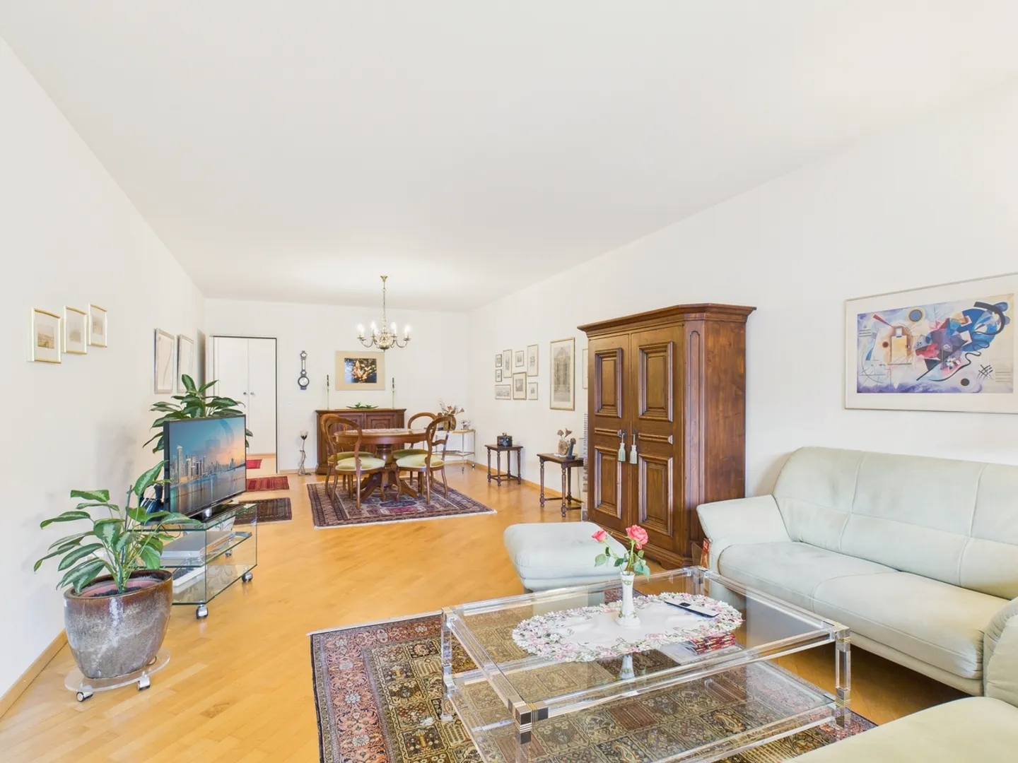 Appartamento elegante di 3,5 stanze in diritto di costruzione nel cuore di Zurigo - Foto 1 di 10