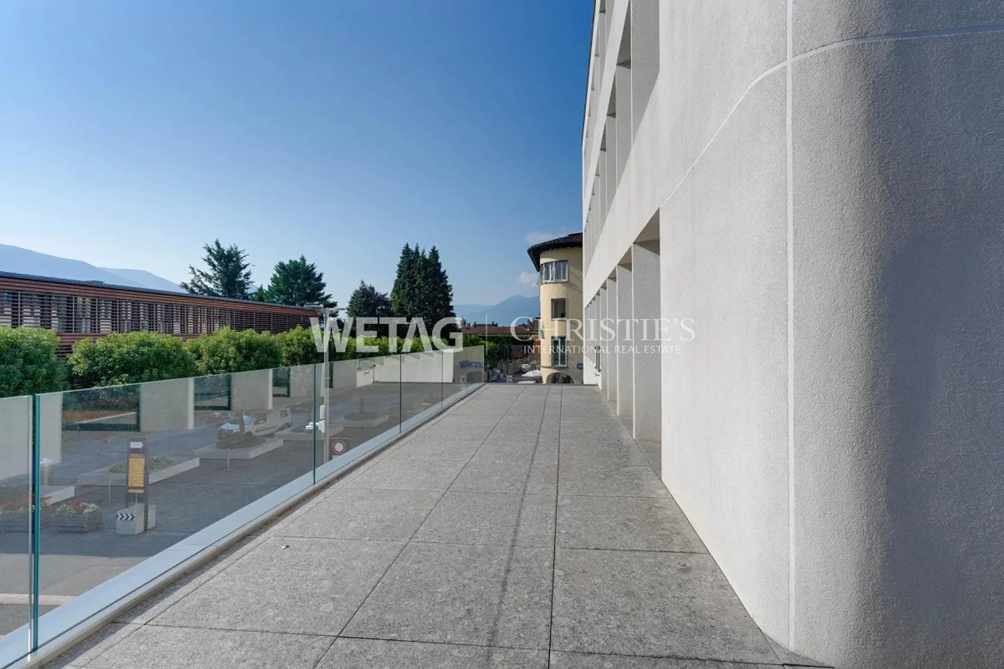 Appartement moderne et de haute qualité de 3,5 pièces avec terrasse à Ascona à vendre - Photo 2 sur 12