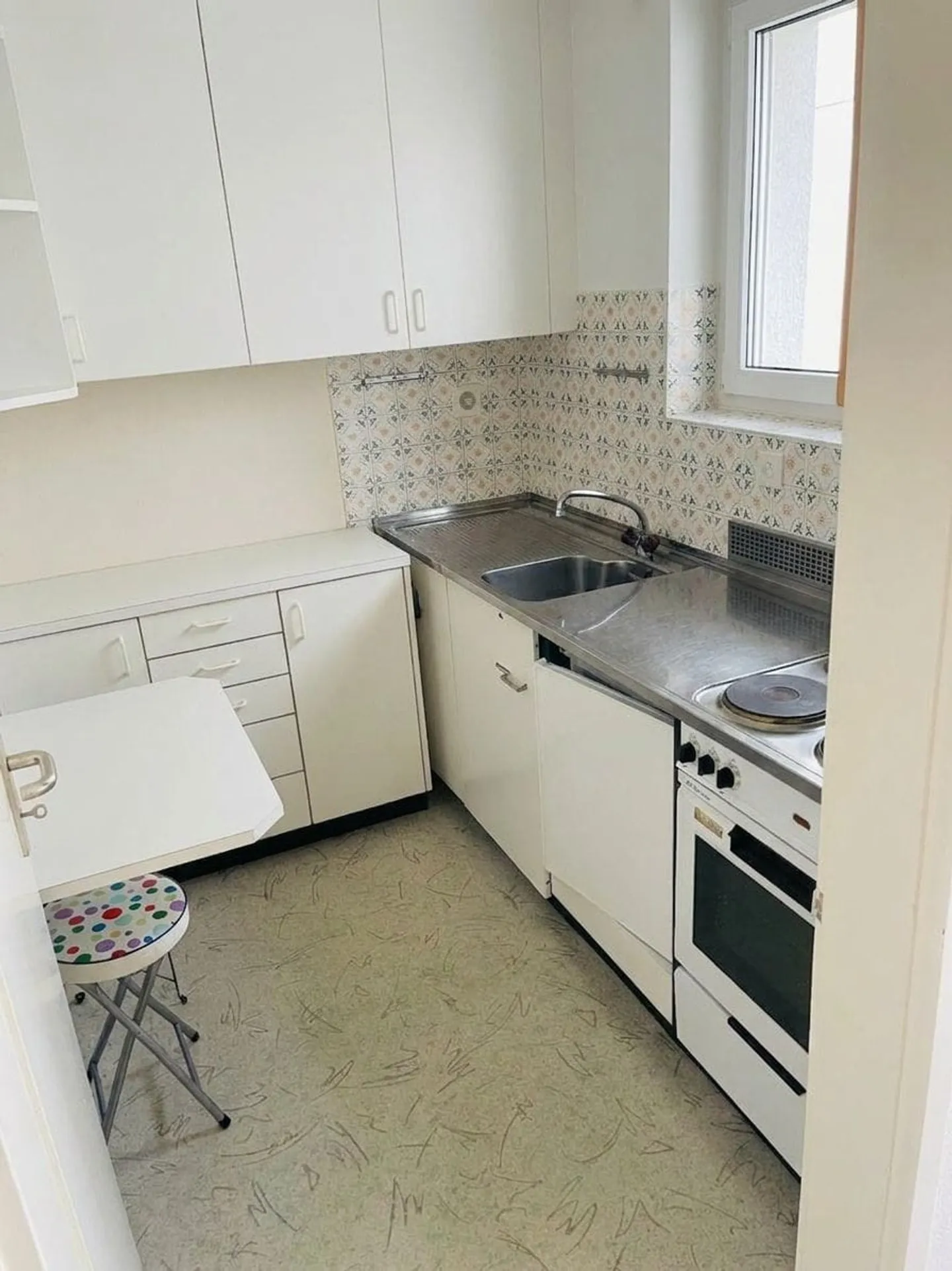 Studio 1 pièce avec balcon à Minusio à vendre, 2ème étage avec ascenseur - Photo 3 sur 6