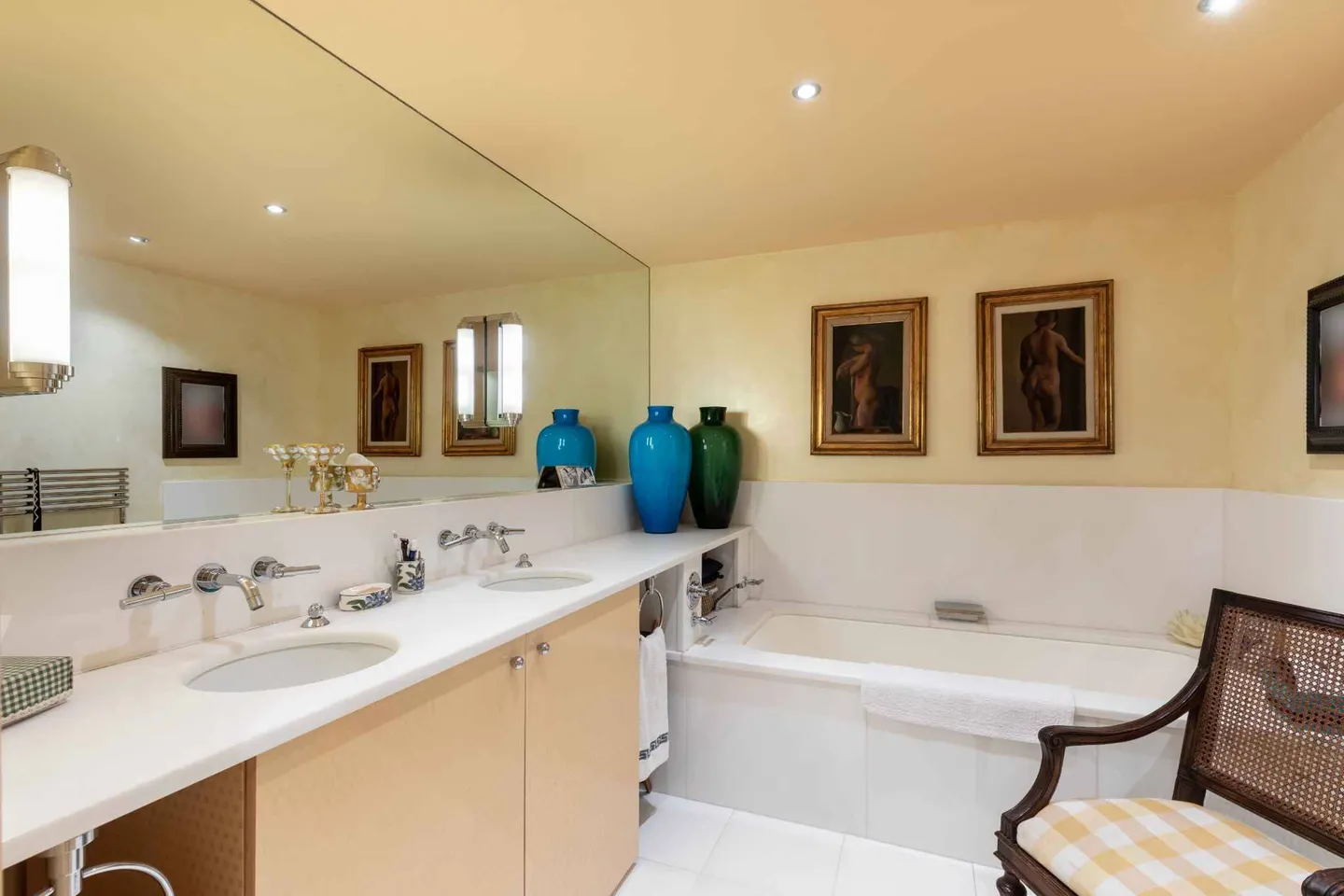 Superbo appartamento ristrutturato con terrazza e giardino in una residenza di lusso - Foto 6 di 7