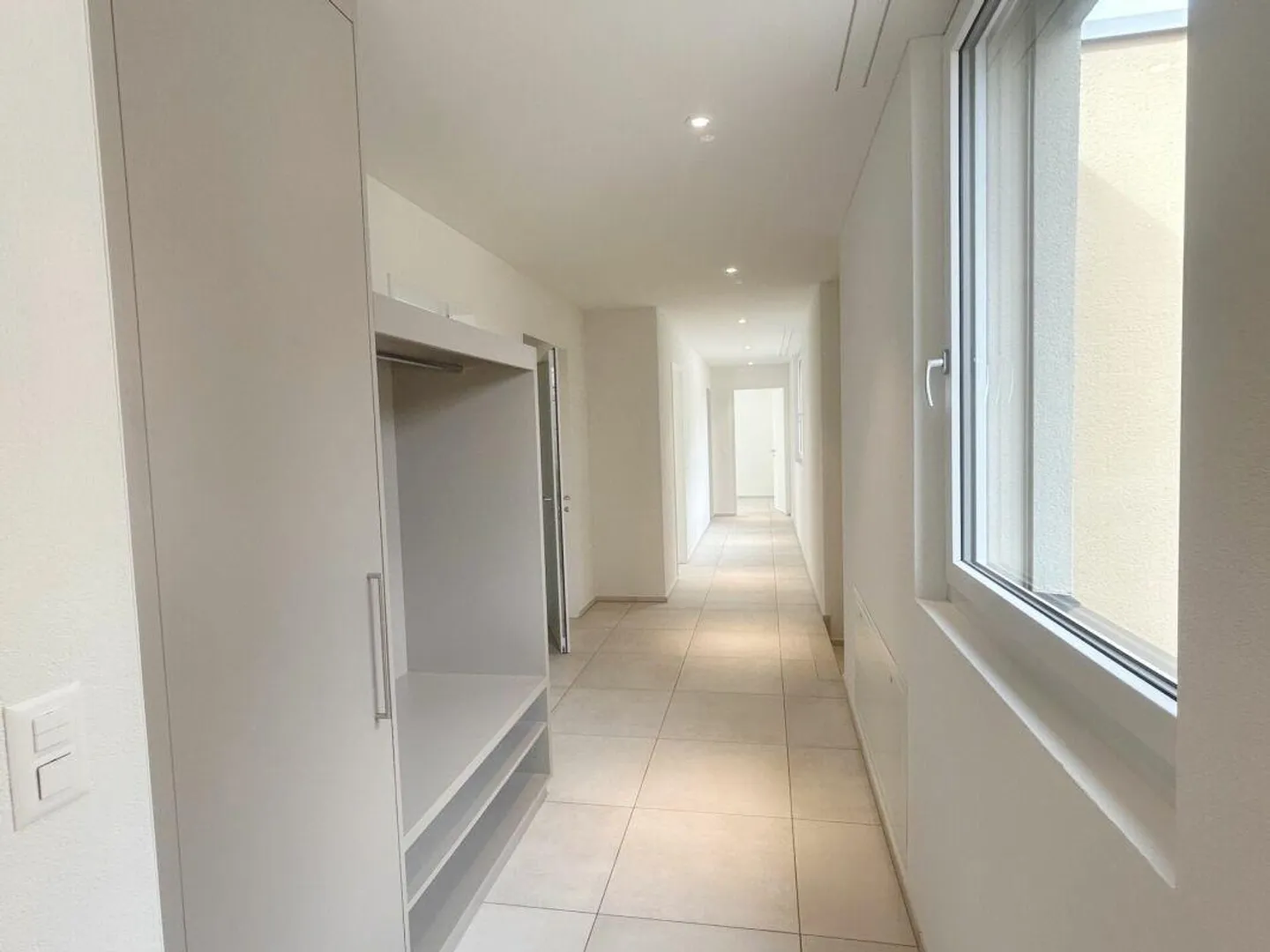 Moderno appartamento attico di 4,5 stanze con vista panoramica mozzafiato - Foto 3 di 12