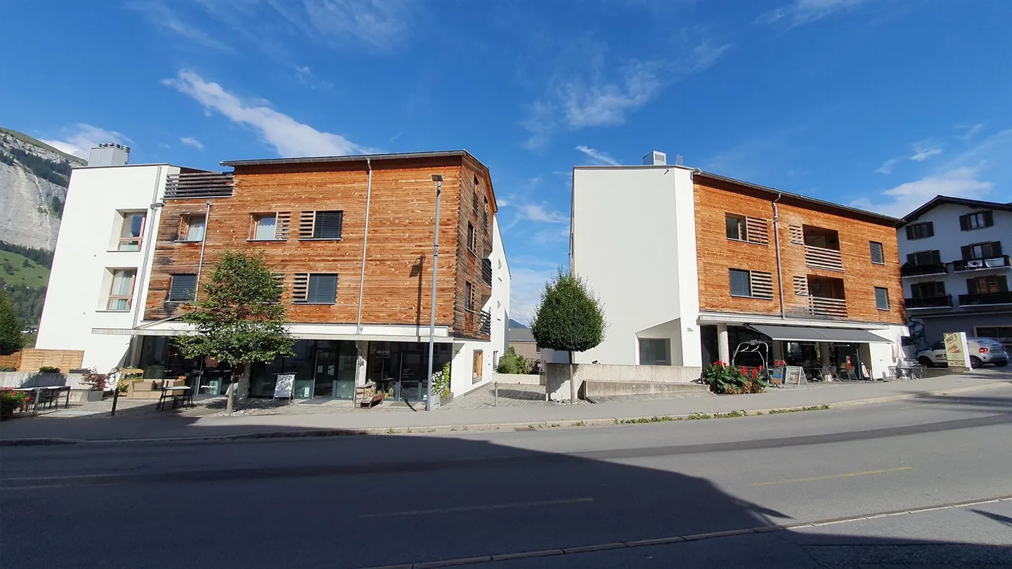 Spazio commerciale/Ufficio/Spazio espositivo nel cuore di Flims Waldhaus - Foto 3 di 3