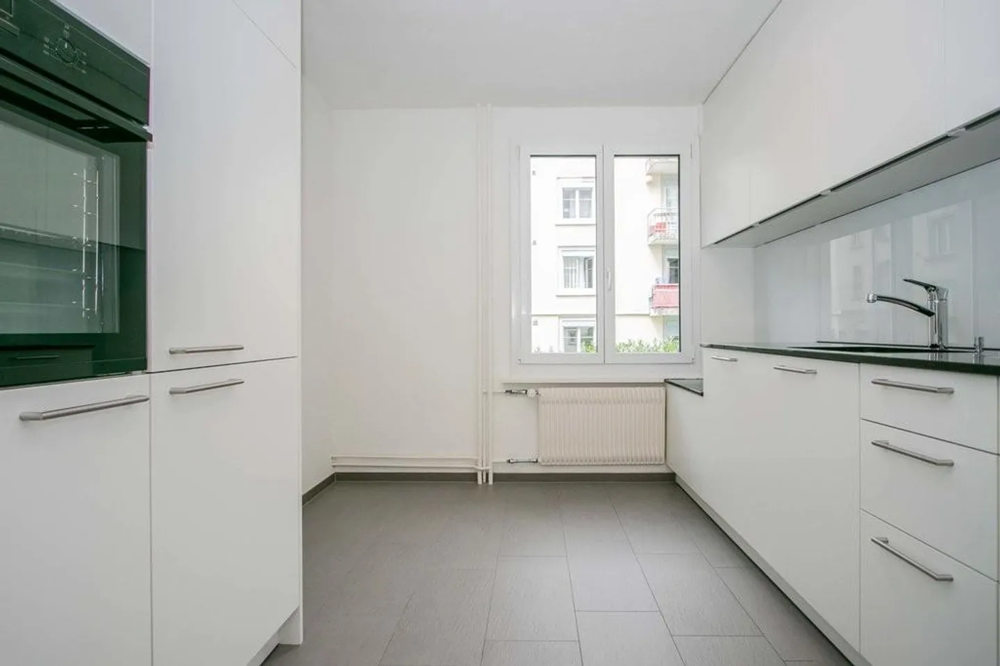 Appartamento con area privata vicino al centro città in affitto - Foto 3 di 10
