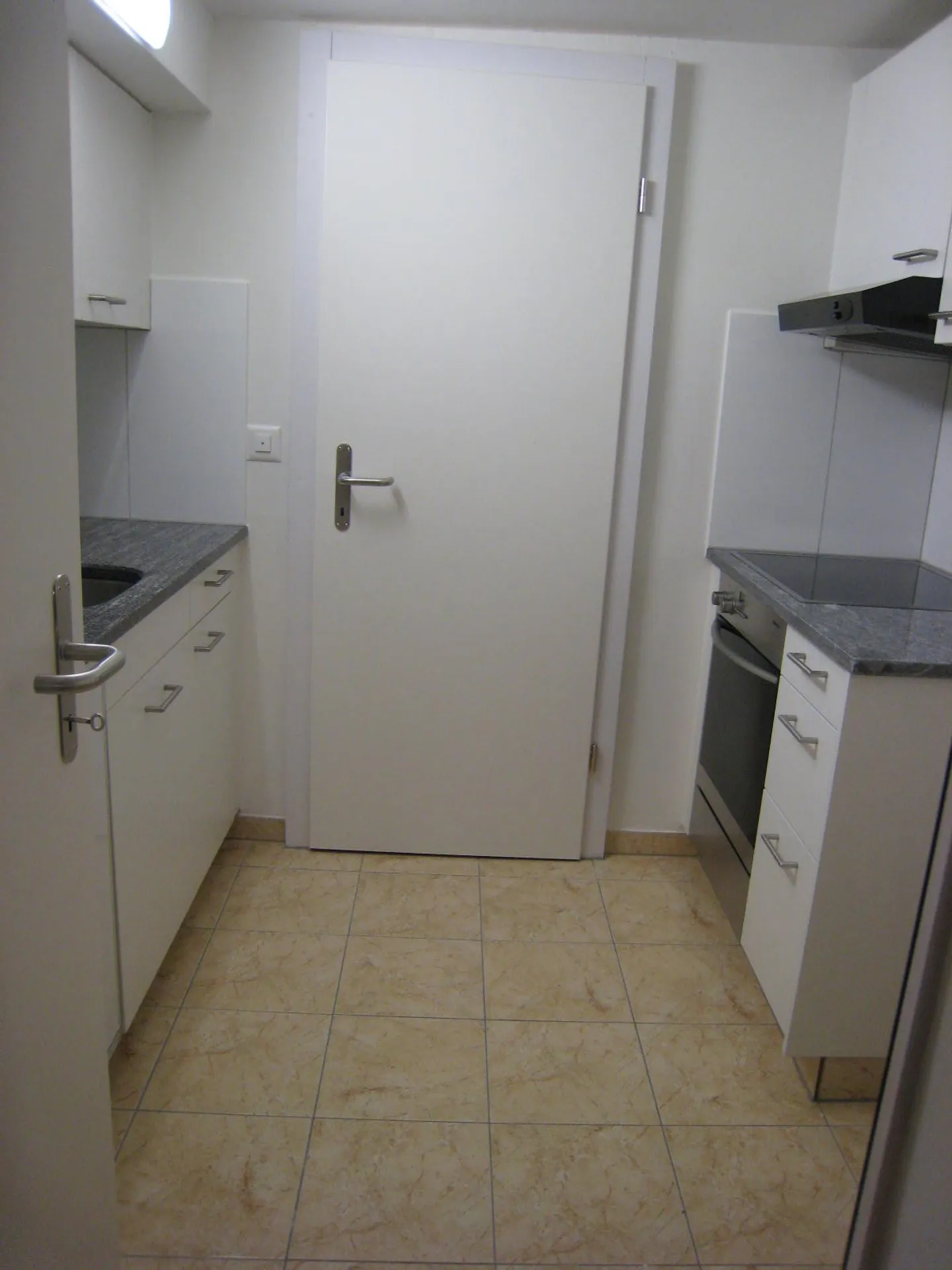 Studio confortable au centre de Thun - Photo 2 sur 8