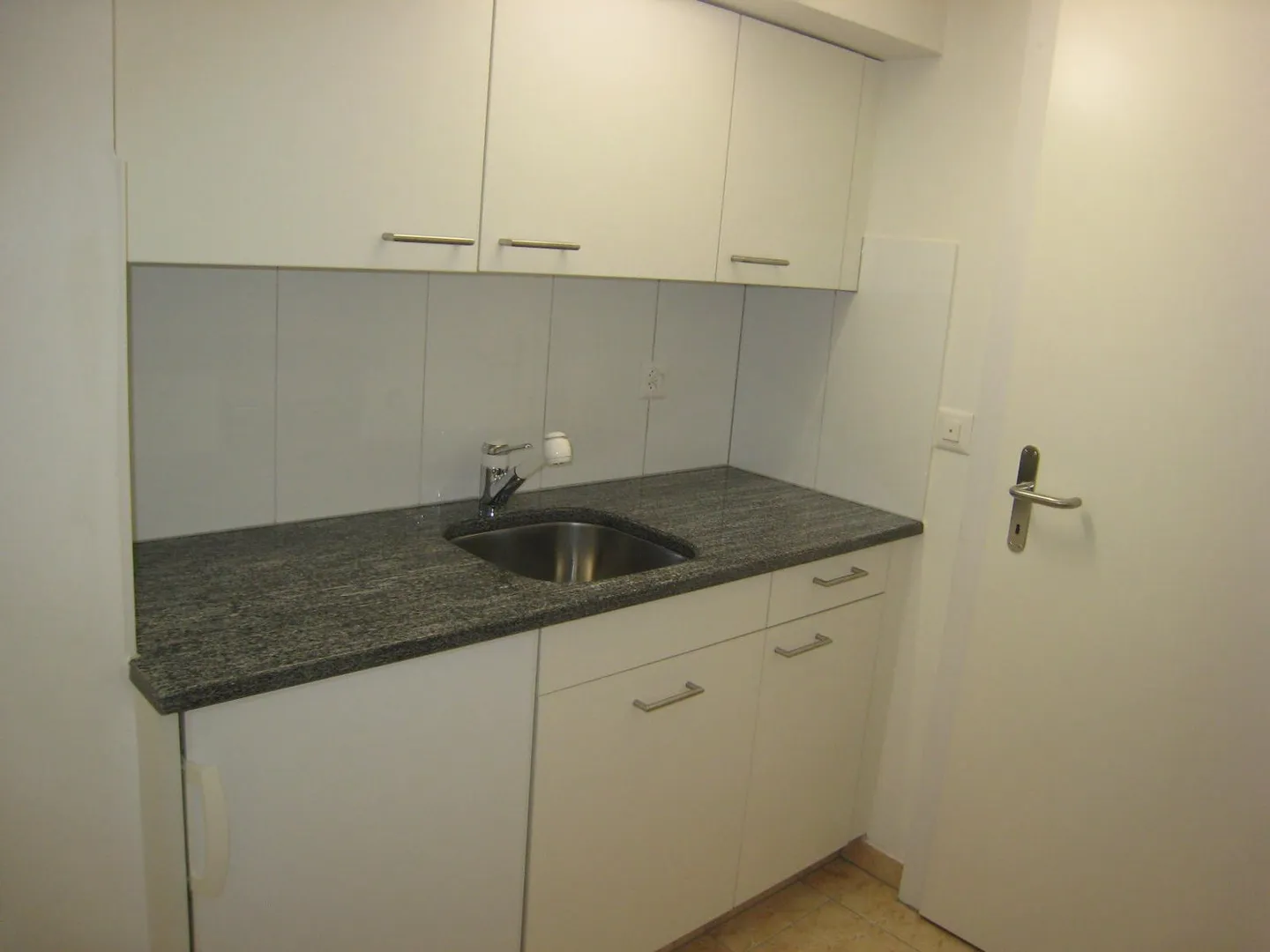 Studio confortable au centre de Thun - Photo 3 sur 8