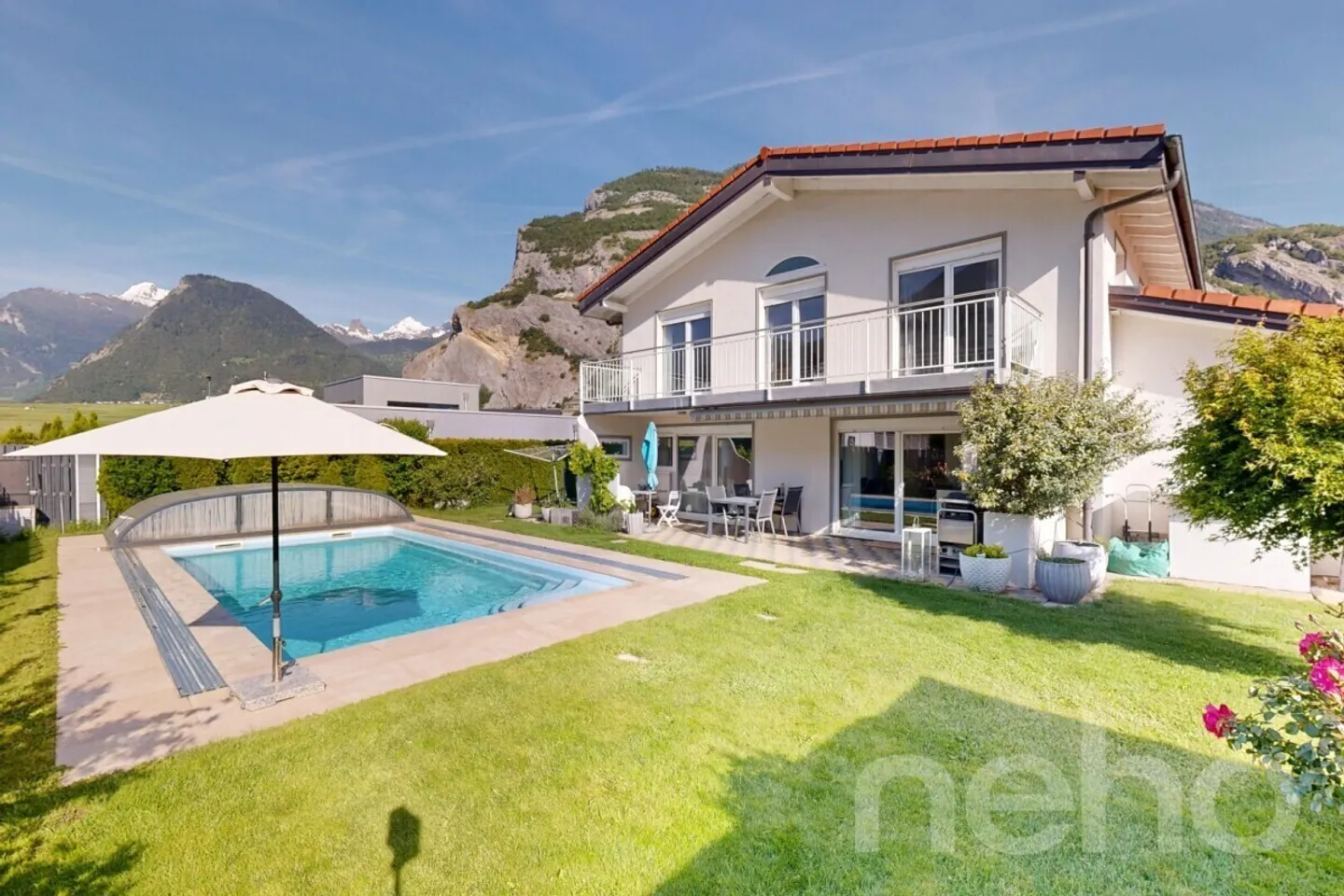 Charmante Villa mit Pool - Foto 3 von 12