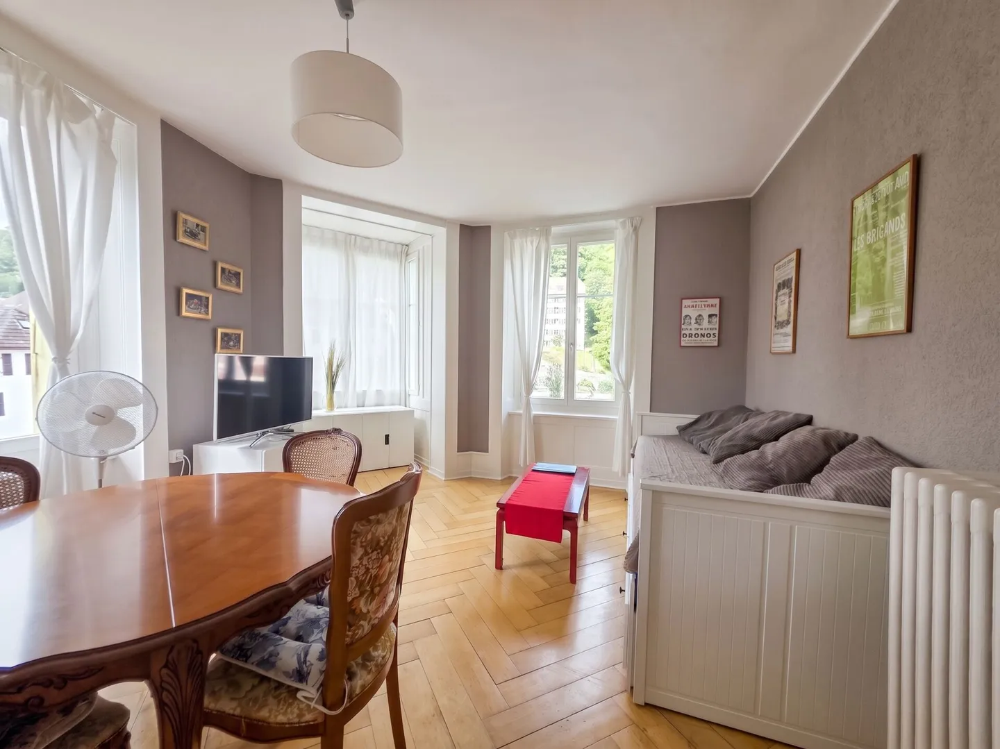 Charmante 3,5-Zimmer-Wohnung in Locle - Ideal für Wohnen oder Mietinvestition / schlüsselfertiges Airbnb - Foto 6 von 6